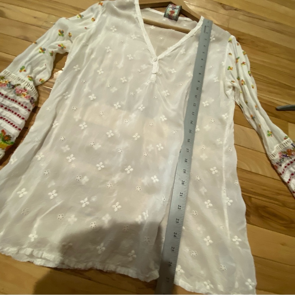 Johnny Was Eyelet Blouse - Picture 4 of 8